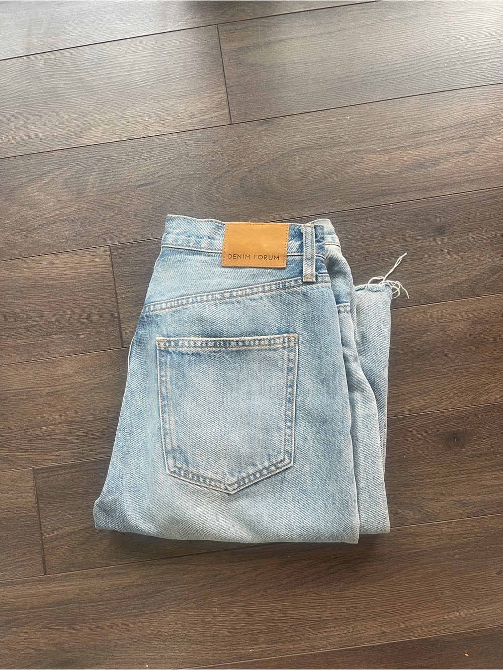 Aritzia Light Blue Cropped High-Rise Jeans